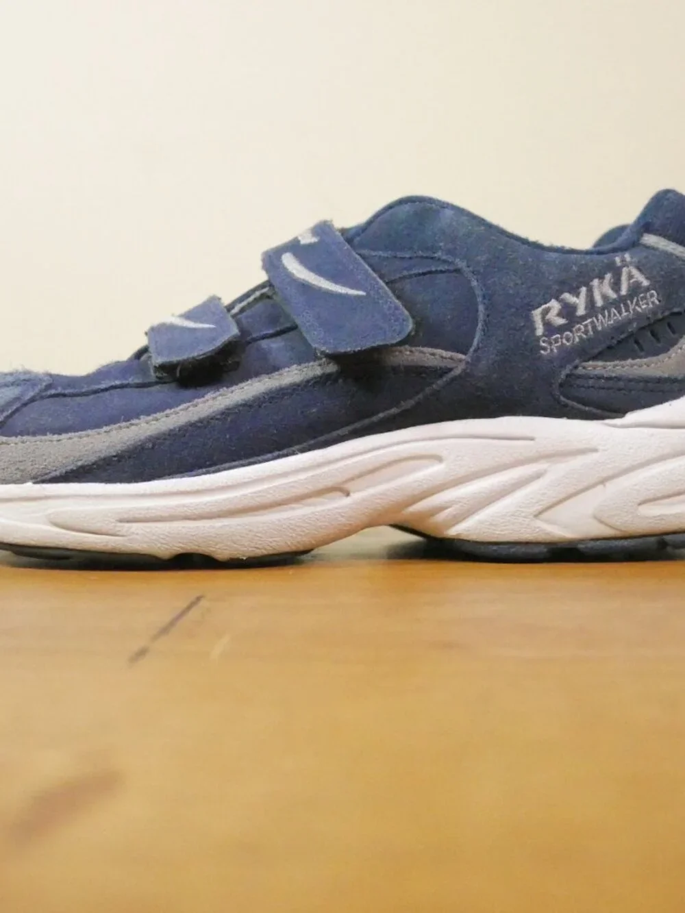 Ryka Sport Walker Comfort Shoes Easy On & Off Suede Walking Womens Sz 8 W